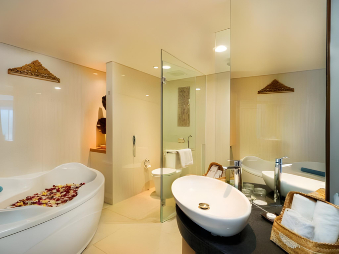 bathroom 14