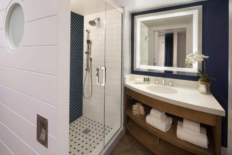 Bathroom 5, Hutchinson Shores Resort & Spa , Martin