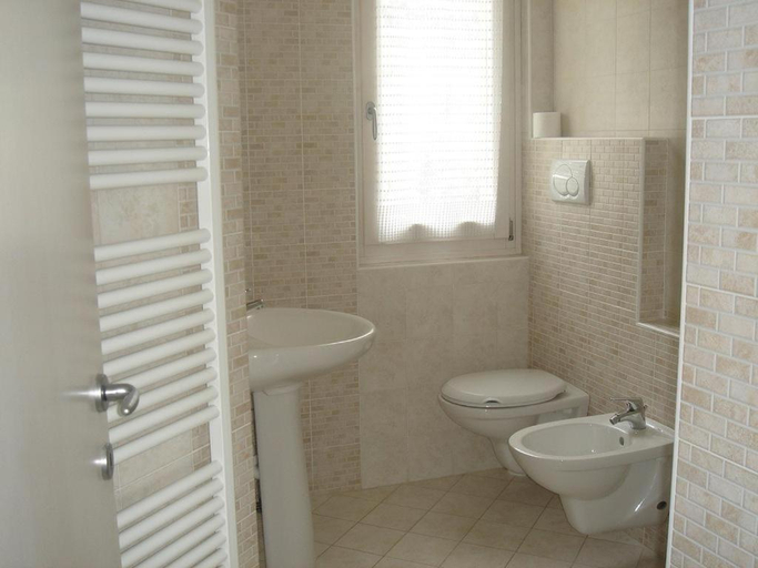Bathroom 4, Villa Gaia Apartments pool wifi parking, Verona