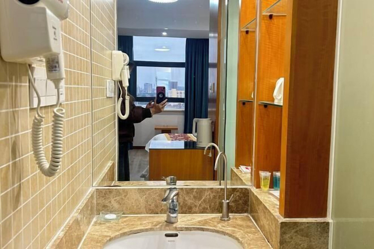 Bathroom 4, Heping Hotel, Jiaxing