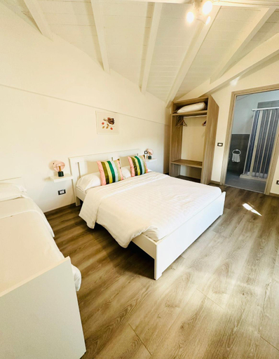 2, Giardini B&B, Modena