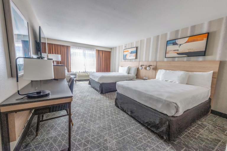 Bedroom 2, Diamond Jo Casino & Hotel, Worth