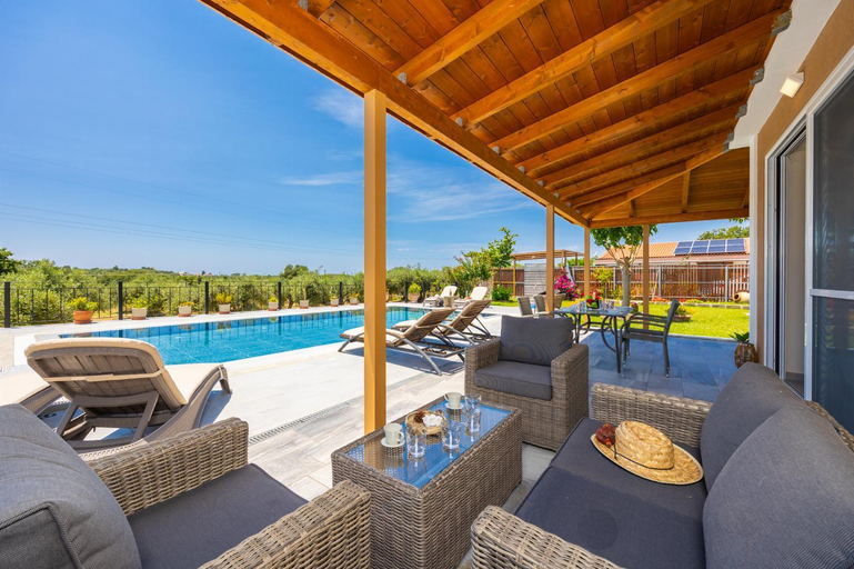 Others 3, Villa Rudi, Ionian Islands