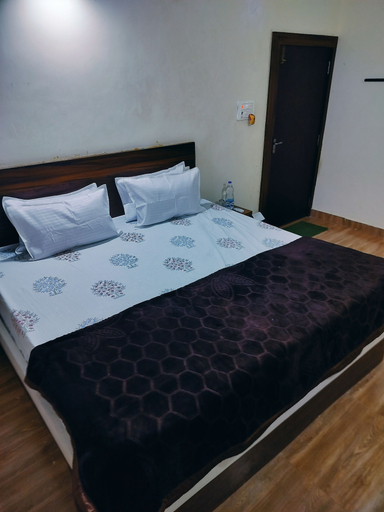 Room 5, hotel vijay shree palace, Rajgarh