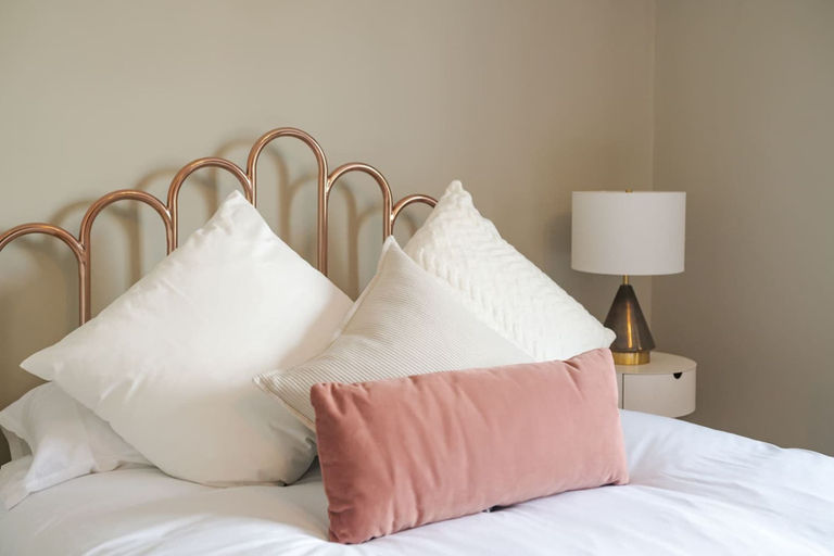 Room 5, Beautiful Flat by Hyde Park PS7, London