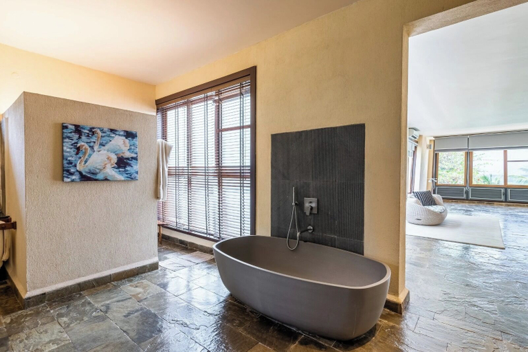 Bathroom, Cocokinondo Villa & Boutique Hotel, Msambweni