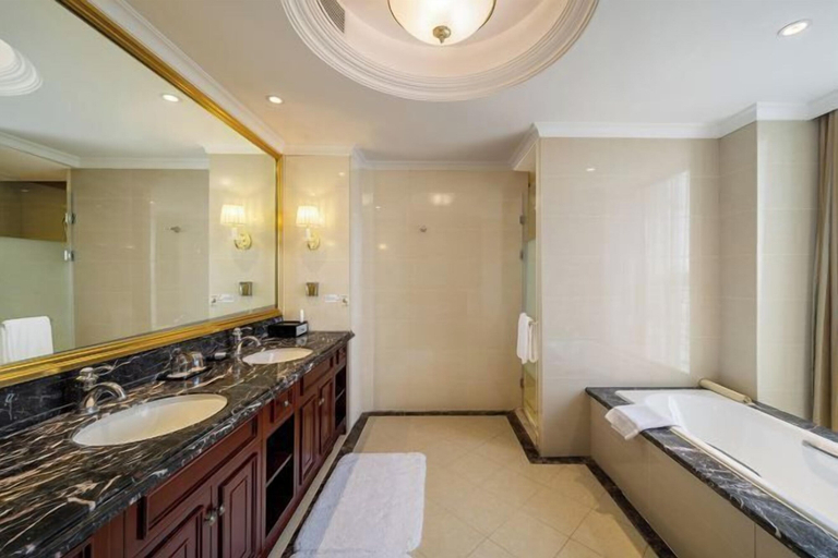 Bathroom 4, Howard Johnson Junhe Hotel Beijing, Beijing