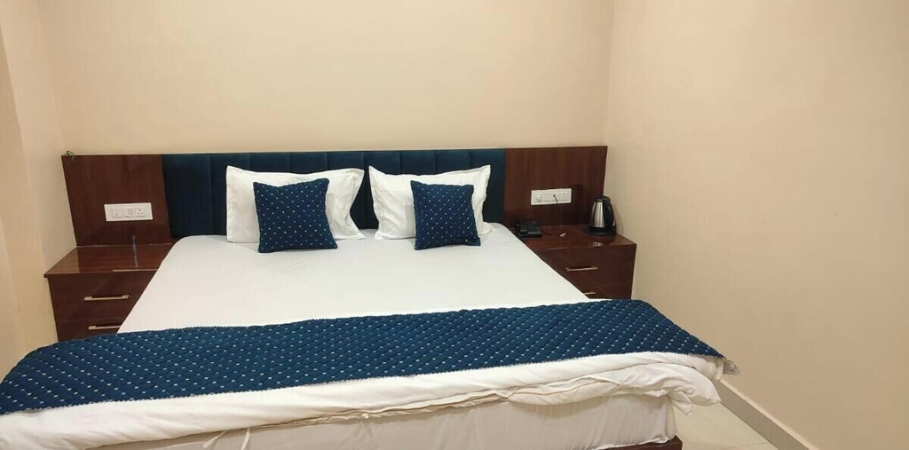 Room 3, Hotel Shri Vallabh kripa, Sehore
