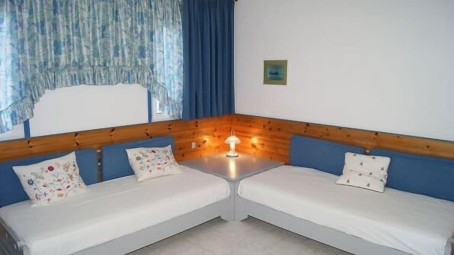 Bedroom 3, Xenios Faros Apartments, Central Macedonia