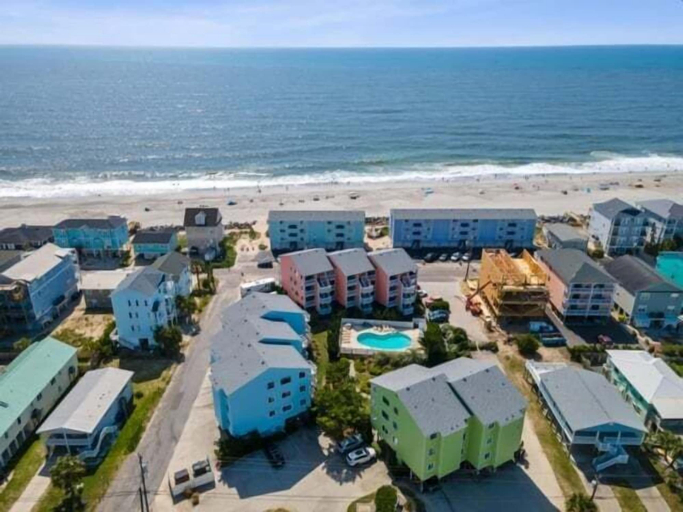 Exterior 4, A Shore Oasis 1 Bedroom Villa, New Hanover