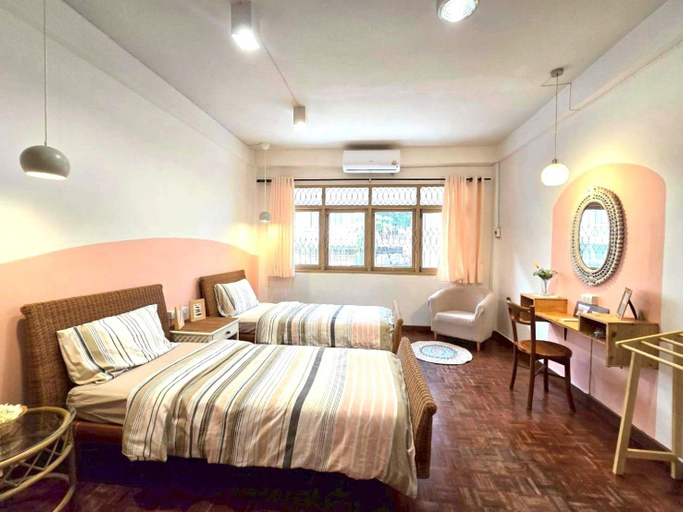Bedroom 2, WiNNiNE Cozy Home, Phra Khanong