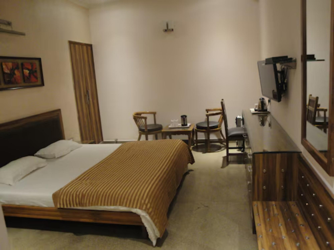 Bedroom 2, The Urmi Haridwar Motichur Uttarakhand, Dehradun