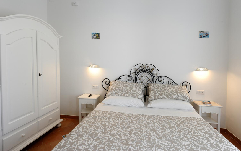 Bedroom 2, La Cascata, Salerno