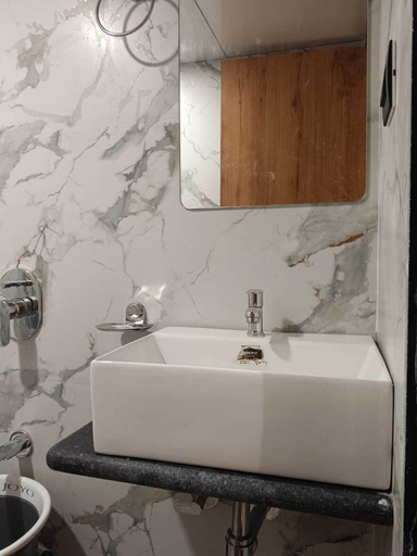 Bathroom 4, Hotel Grand Palace Inn, Mumbai Suburban
