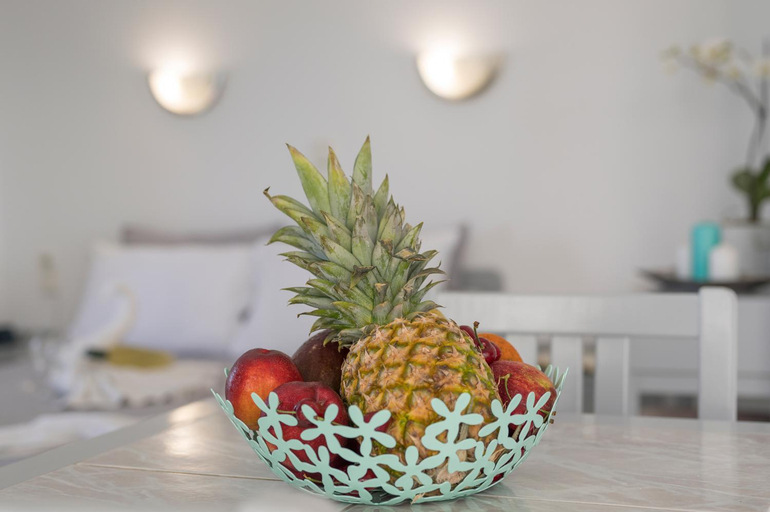 Food & Drinks 4, Kristall Suites, Crete