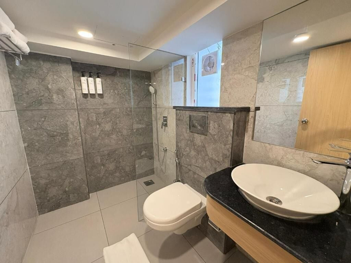 Bathroom 4, Regenta Z Vadodara, Vadodara