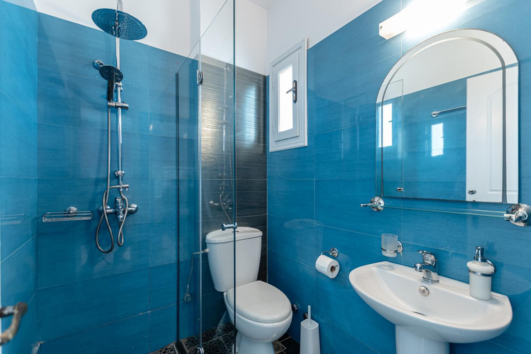 Bathroom 2, Crystal Naxos 2 Apartments at Mikri Vigla, South Aegean