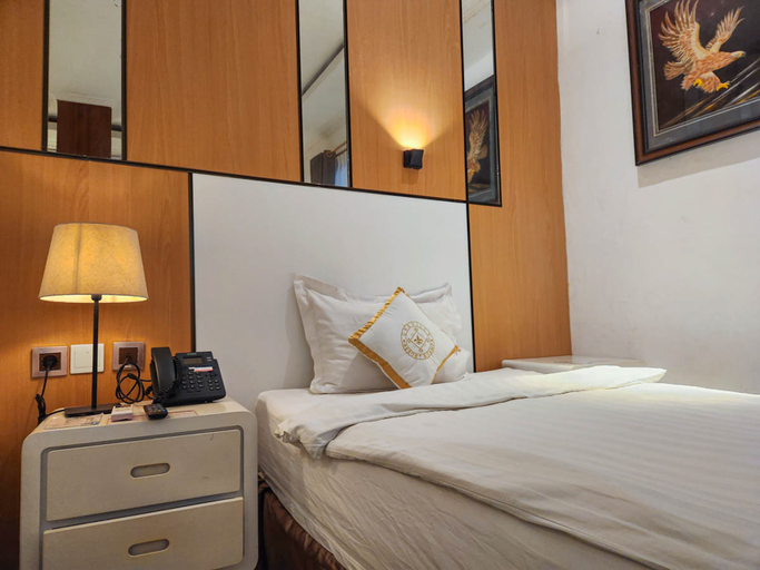 bedroom 18