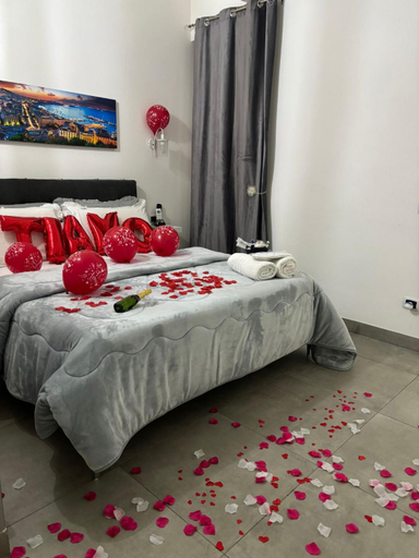 Bedroom 2, House O' Sole 'e Napule, Napoli