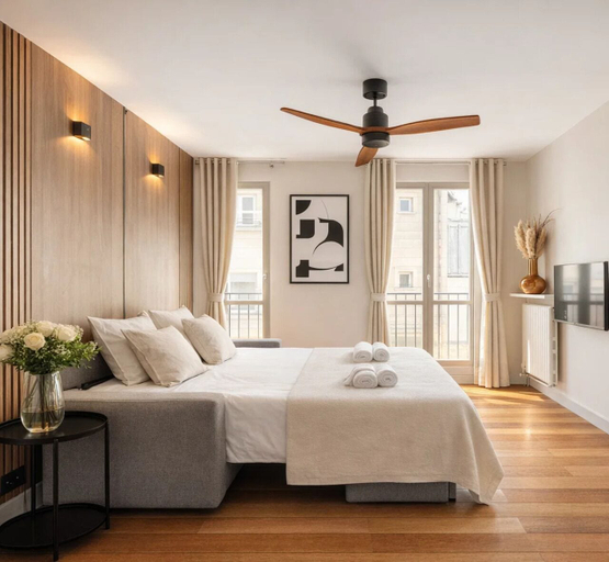Bedroom 4, 1622 Saint-Paul, Paris