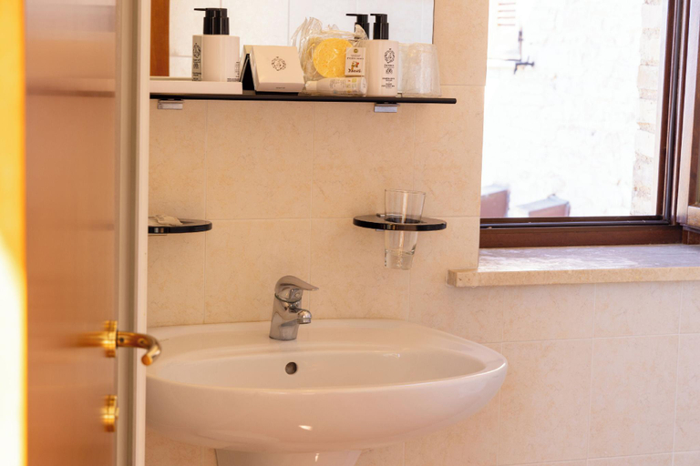 Bathroom 4, Hotel Monastero Sant'andrea, Perugia