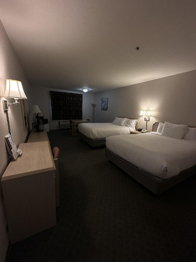 Bedroom 3, Timberland Inn & Suites, Cowlitz