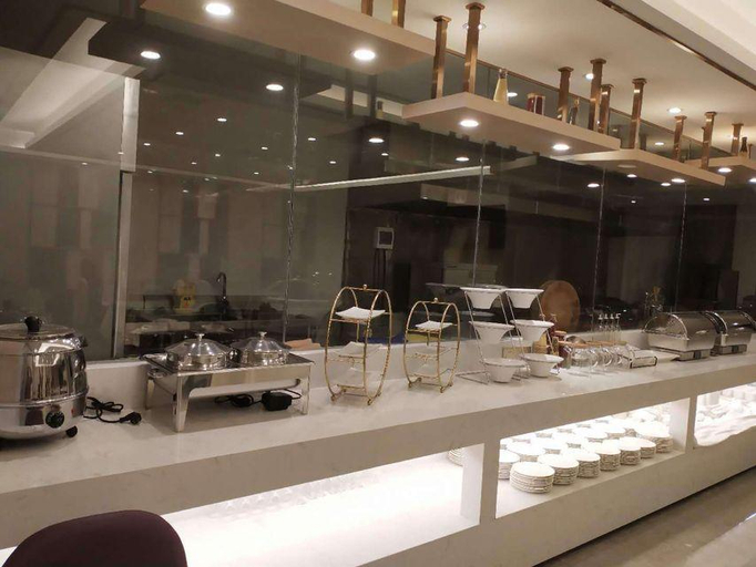 Food & Drinks 4, Lavande Hotel Shenzhen Jingtian Metro Station, Shenzhen
