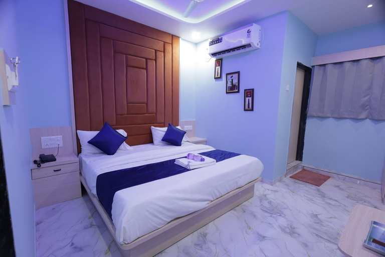 Room 3, Hotel Para Mount, Kheda