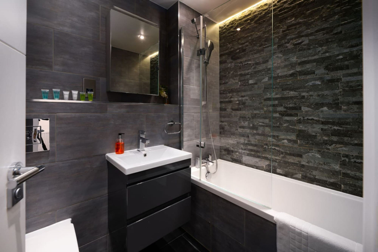 Bathroom, Central London Flat FS1, London