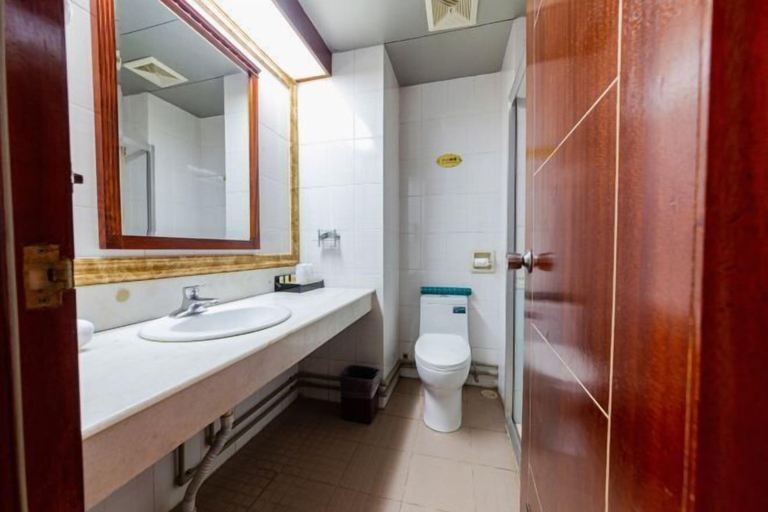 Bathroom 4, Foshan Tenghai Hotel, Foshan