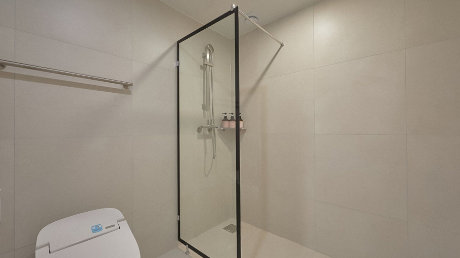 Bathroom 3, Maison de Centum, Suyeong