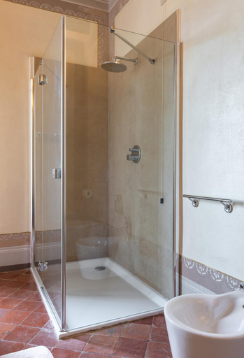Bathroom 5, Villa di Buona Speranza, Lucca