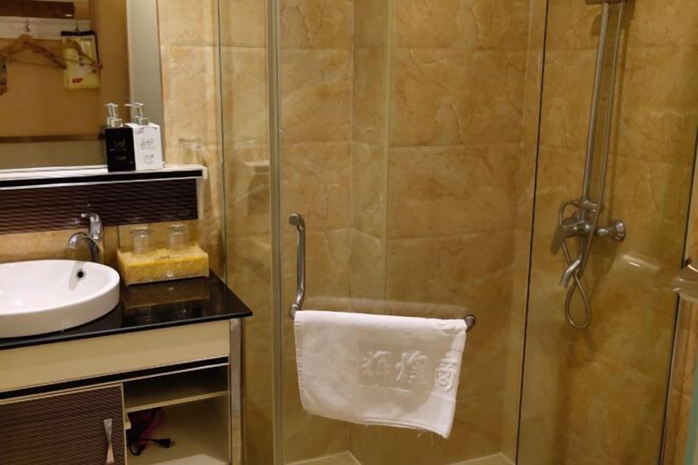 Bathroom 3, Yunhe Brilliant Business Hotel, Lishui