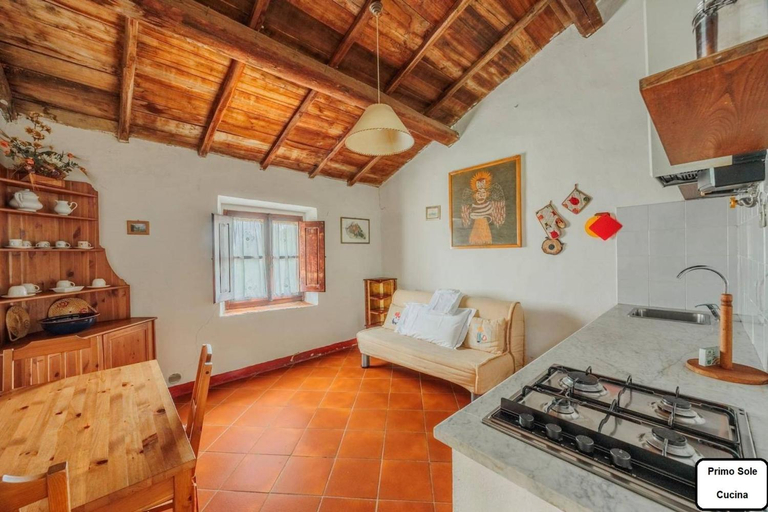 Others 5, Apartment with views of the surrounding nature, Arezzo