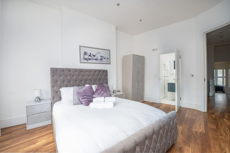 Room 5, Gorgeous London Flat - Newly Furnished Mhb350, London