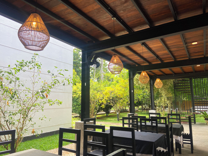 Food & Drinks 4, Bolagala Nature Resort, Dankotuwa