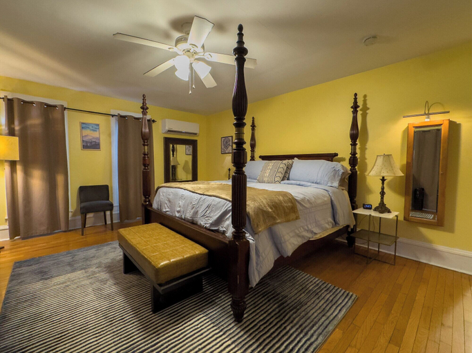 Room 4, The Lodge, Braxton