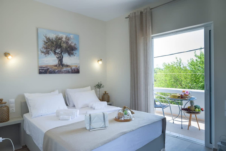 Room 5, Diana s House 3 - Gytheio Sandy Beach Haven, Peloponnese