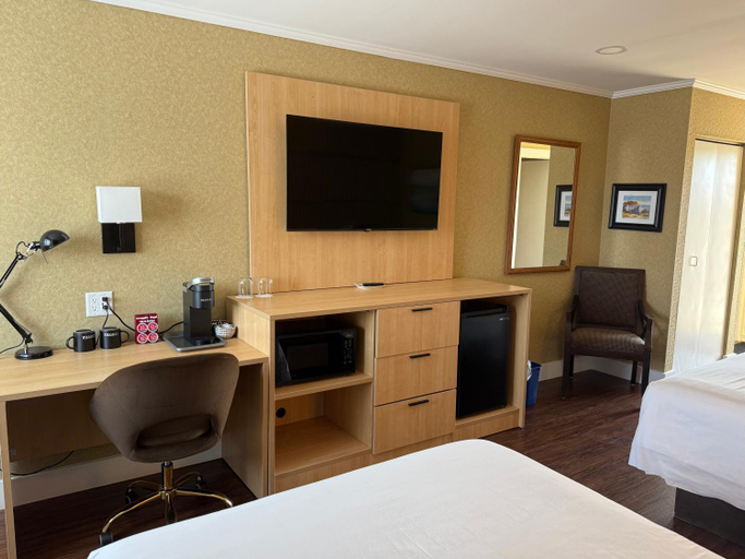 Bedroom 3, Annapolis Royal Inn & Suites, Annapolis