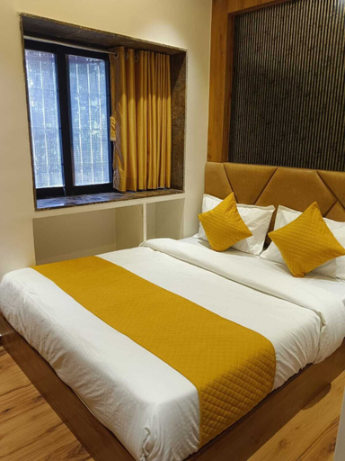 Bedroom 3, Hotel Grand Palace Inn, Mumbai Suburban