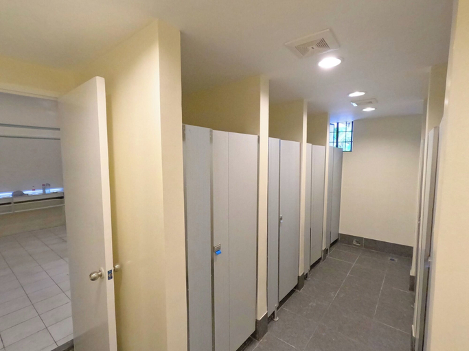 Bathroom, The Luneta Seafarers Center Premier Dorm, Manila City