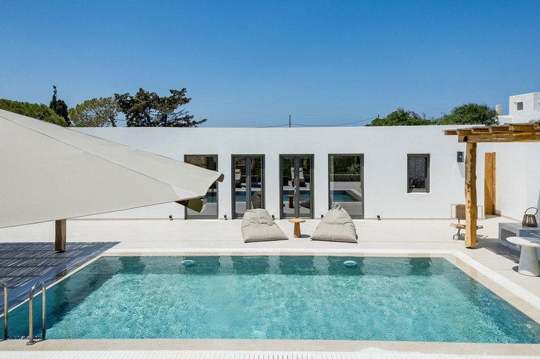 Sport & Beauty 2, Noble Pearl Villas Paros, South Aegean