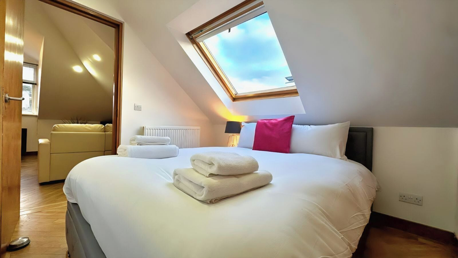 Room 4, Quiet Top-floor Retreat, London