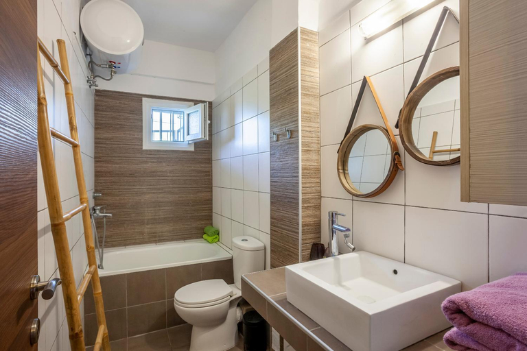 Bathroom 2, The Garden Villa Hanioti, Central Macedonia