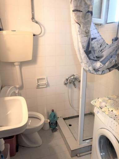 Bathroom, Seafront apartment, Central Macedonia