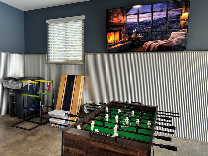 Food & Drinks, Becca's Place 3 Bedroom Home by RedAwning, Sevier