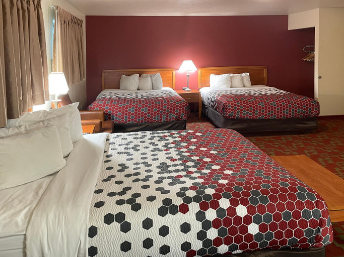 Bedroom 3, Harmony Inn & Suites, Cherry