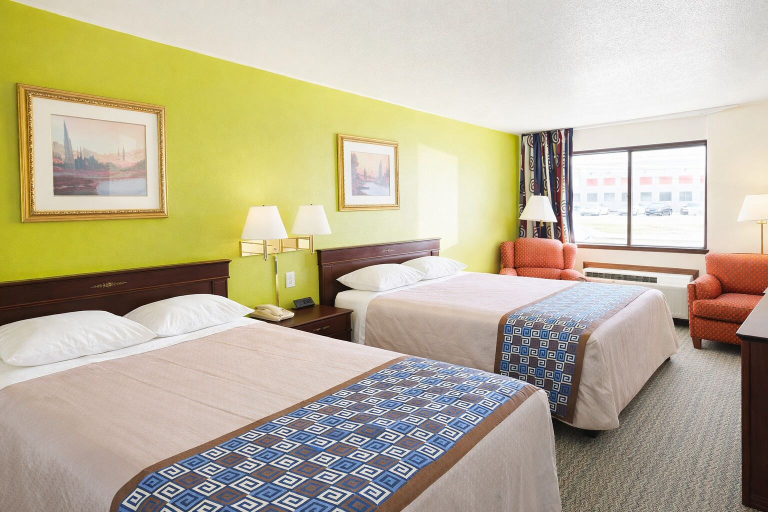 Bedroom 3, Gateway Inn, Moultrie