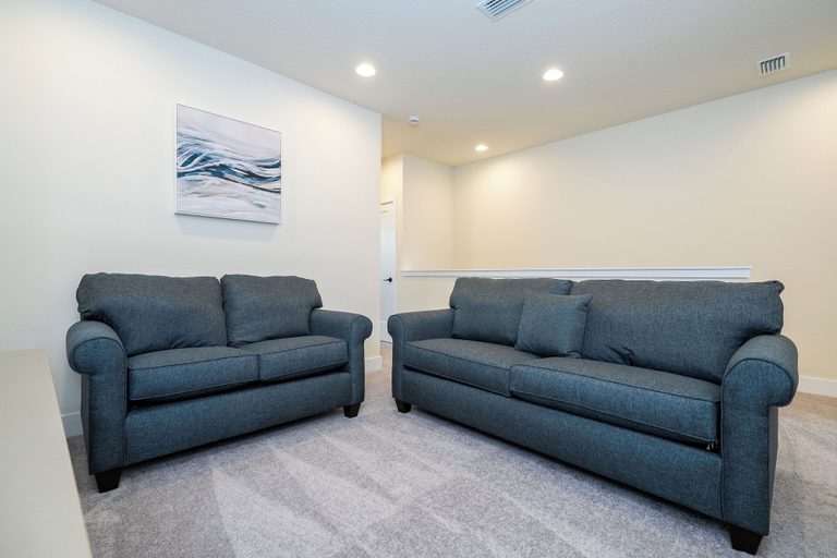 Living room 4, Modern 3Bd Screened Pool at Serenity Resort 17322, Lake
