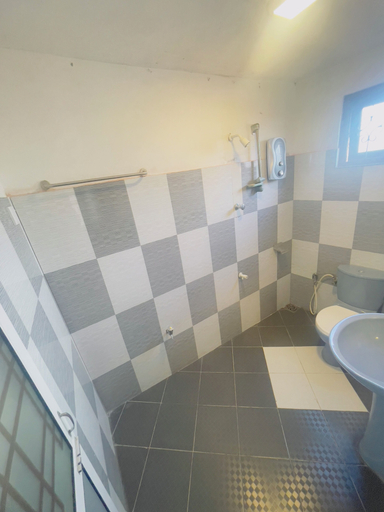 Bathroom, Chrish Residence, Negombo